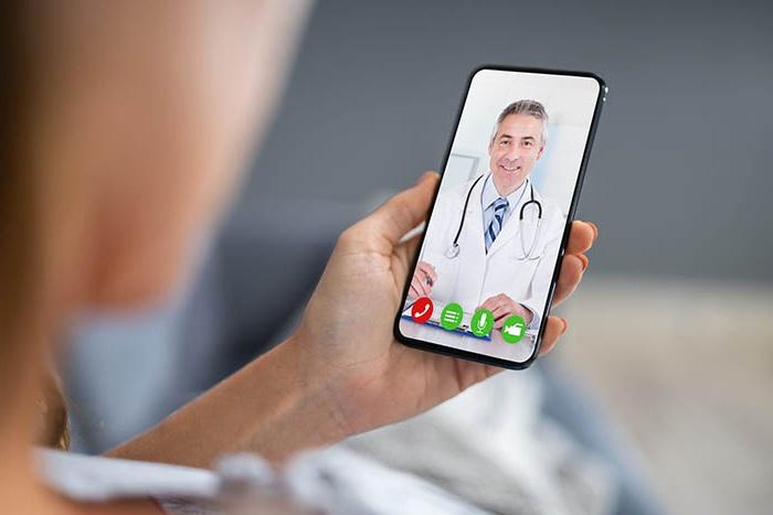 Telehealth doctor conducting an SDI evaluation for Postpartum Anxiety in Dana Point, California